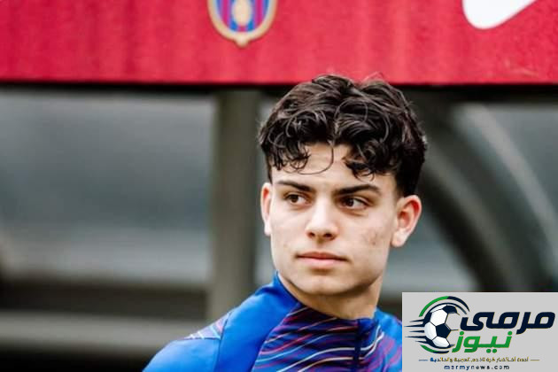 لويس دي لا فوينتي يراقب موهبة برشلونة الجديدة